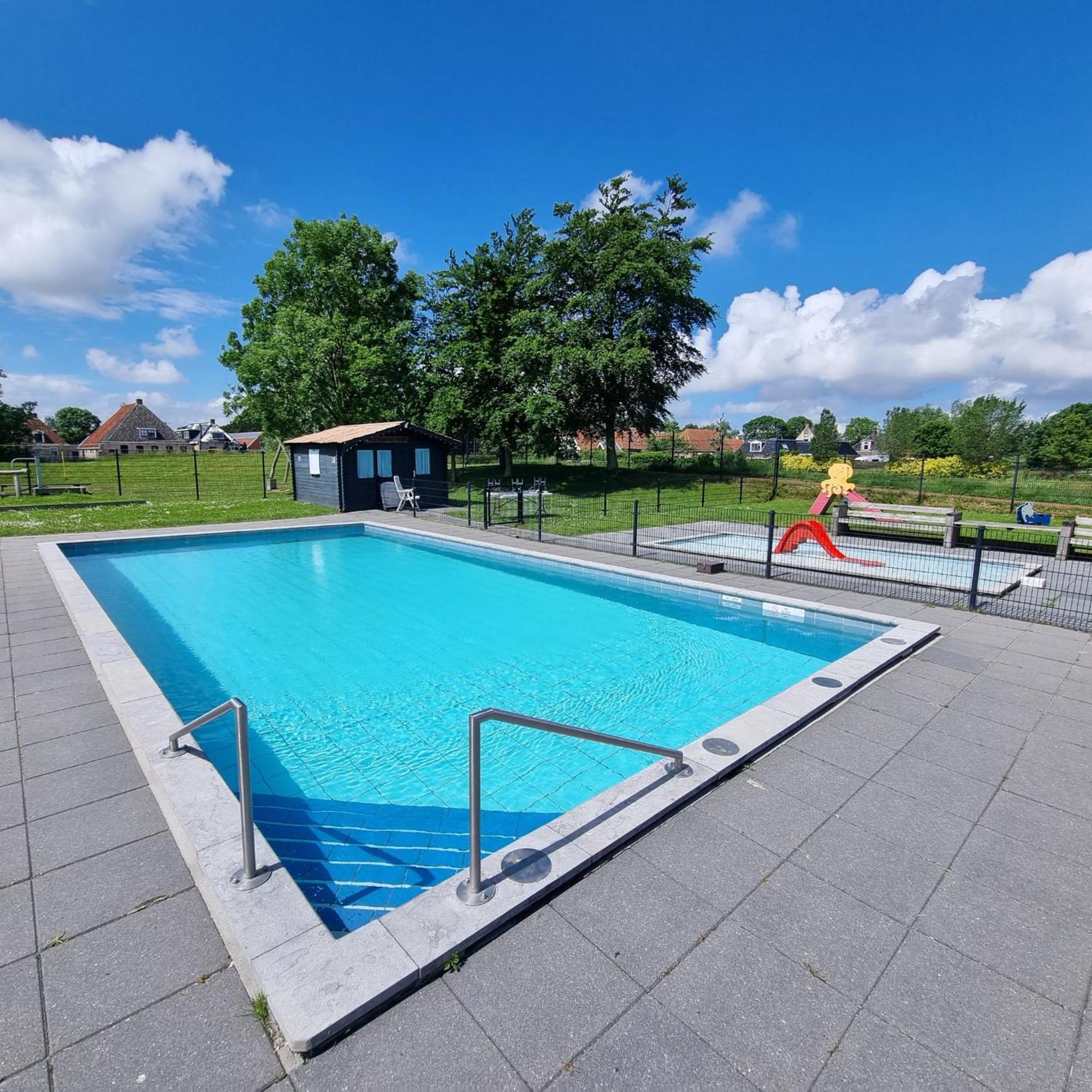 4-Persoons Vakantiehuisje Simmerwille Tzummarum Exterior foto